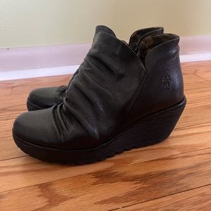 Fly London Yip Women’s Size 38/US 7.5 Black Side Zip Wedge Ankle Booties